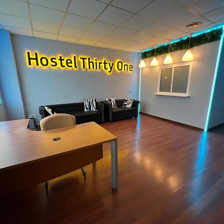 Hostel Thirty One Madrid Buitenkant foto